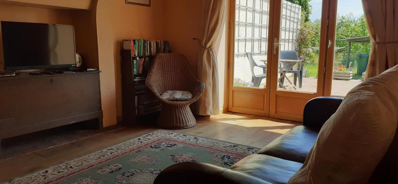 Private Farmhouse For Six In The Countryside Saint-Pierre-sur-Orthe ภายนอก รูปภาพ